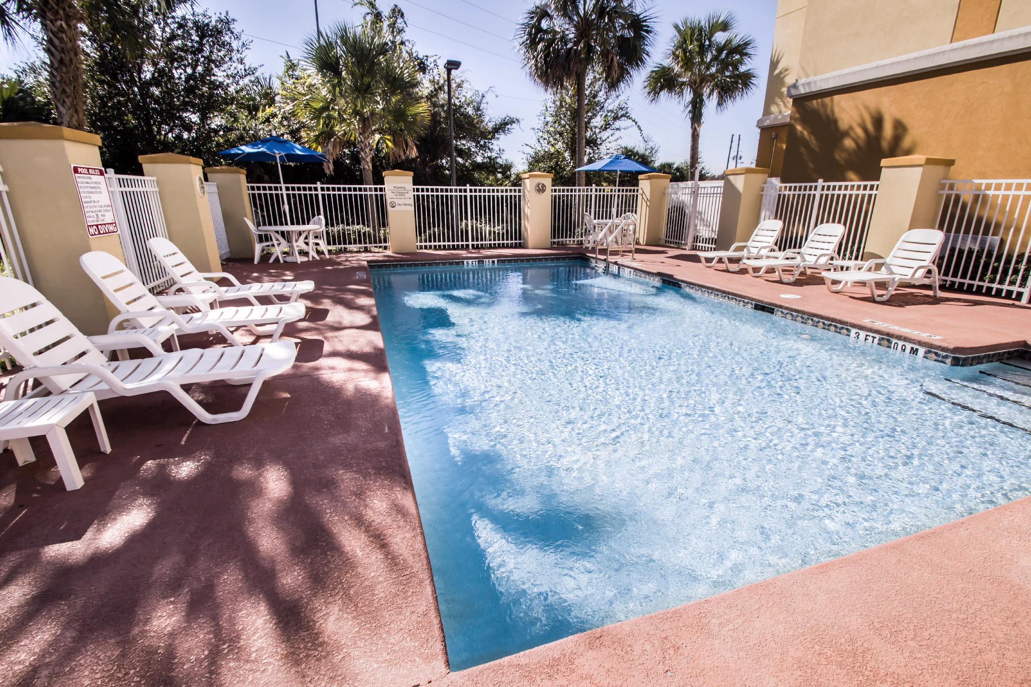 Comfort Suites Orlando Airport Eksteriør billede
